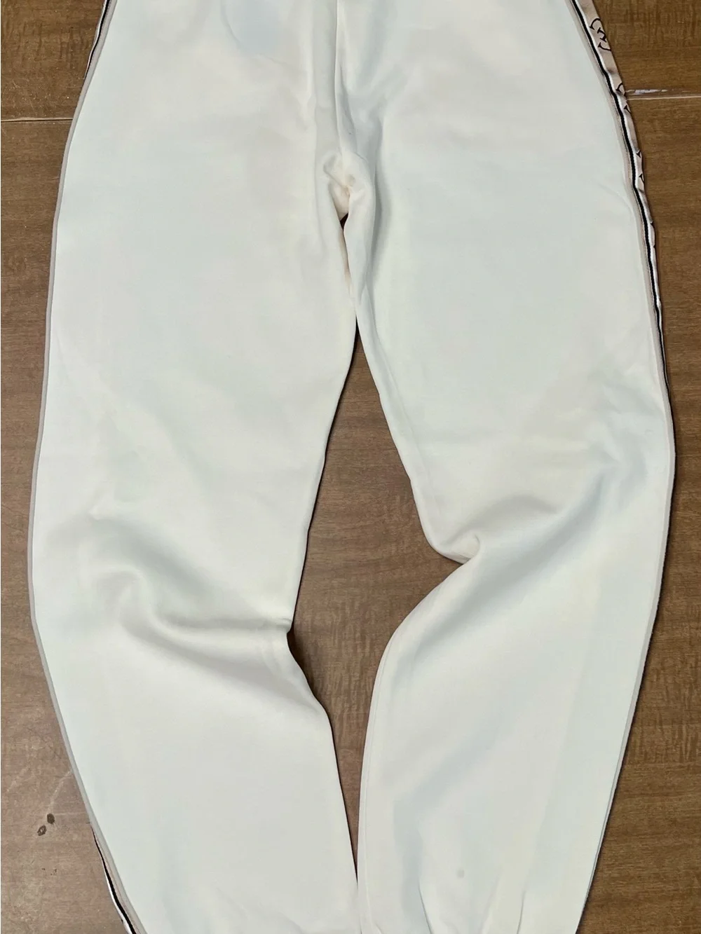 Guess Cream Track Jacket & Leggings with Beige Logo Trim - Picture 7 of 9
